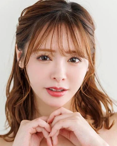 Yuna Ogura